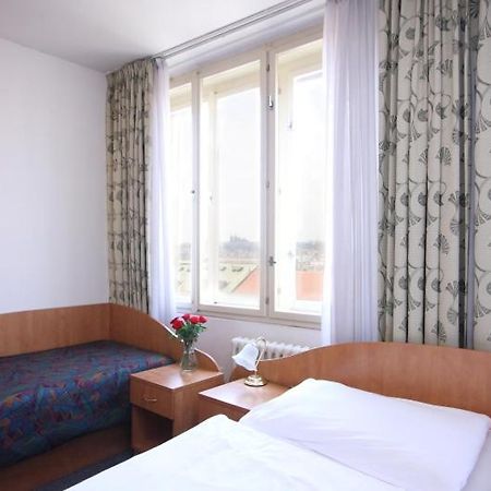 Hotel Legie Bed&Breakfast Praag Buitenkant foto